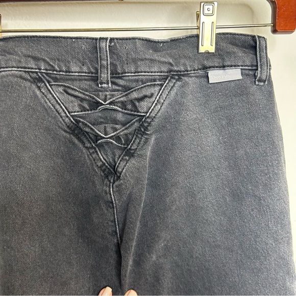 Boyish High Rise Mikey Black Jean in Moonstruck 24 - Picture 8 of 11